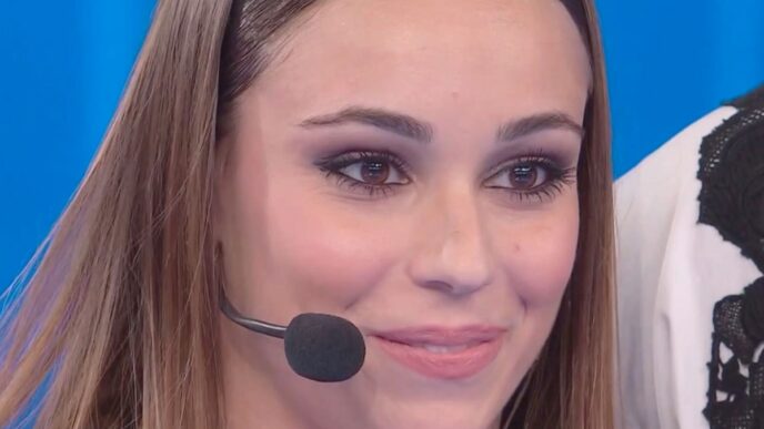 Alessia Pecchia Di Amici Accus