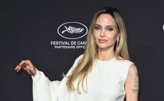 Angelina Jolie Compie 50 Anni