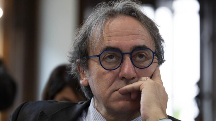 Angelo Bonelli Legge I Nomi De