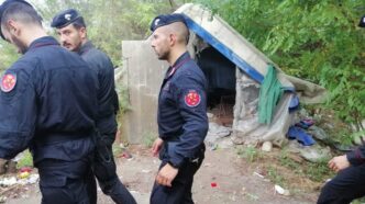 Arrestato A Carate Brianza Le28099U