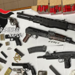 Arrestato Ad Afragola Con Un Arsenale Di Pistole, Mitra, Fucile E Centinaia Di Proiettili In Casa