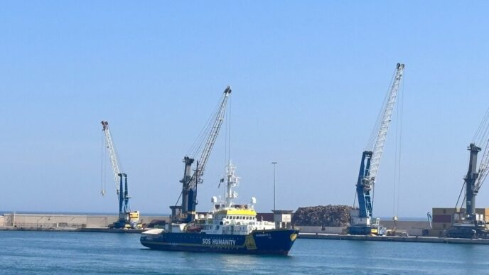Attraccata La Nave Humanity 1