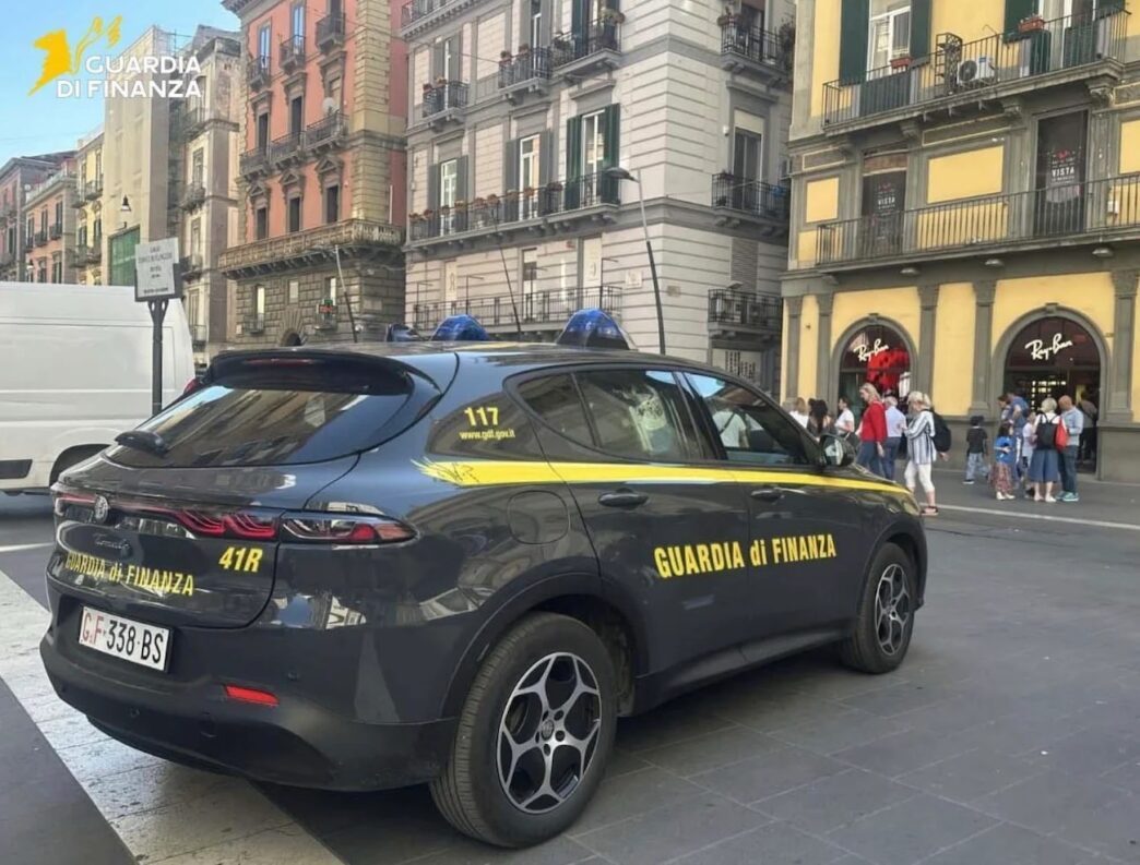 Blitz A Via Toledo A Napoli Co