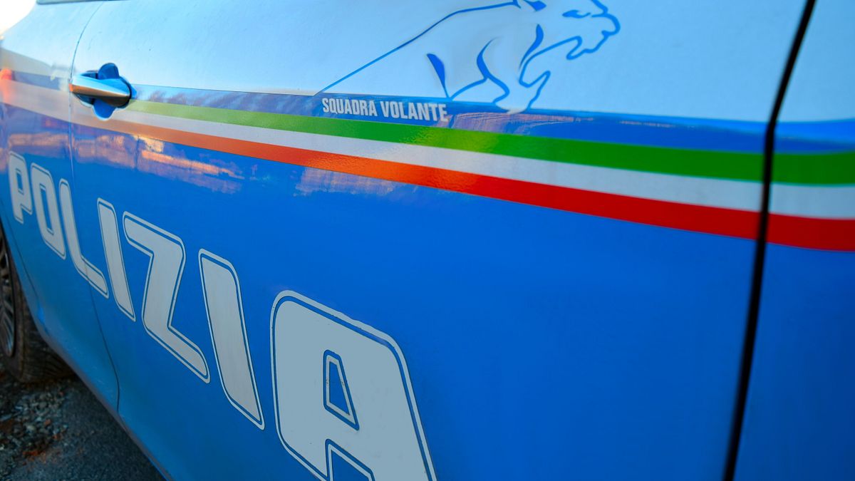 Blitz Della Polizia Interrompe