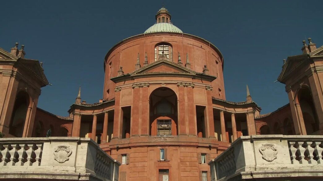 Bologna Tra La Festa Per La Co