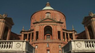 Bologna Tra La Festa Per La Co