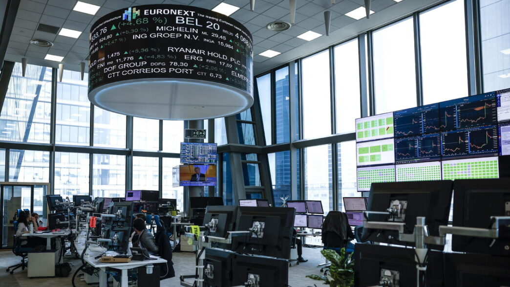 Borse Europee Contrastate Con