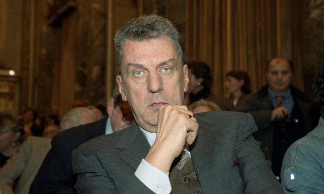 C388 Morto A Milano L27Attore E Re