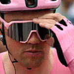 Caduta Collettiva Nella Sesta Tappa Del Giro D’Italia, La Giuria Ordina La Neutralizzazione Della Corsa
