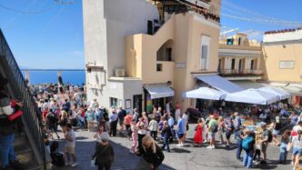 Caos A Capri Tra Desertificazi