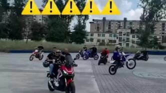 Caos In Strada A Scampia Per I