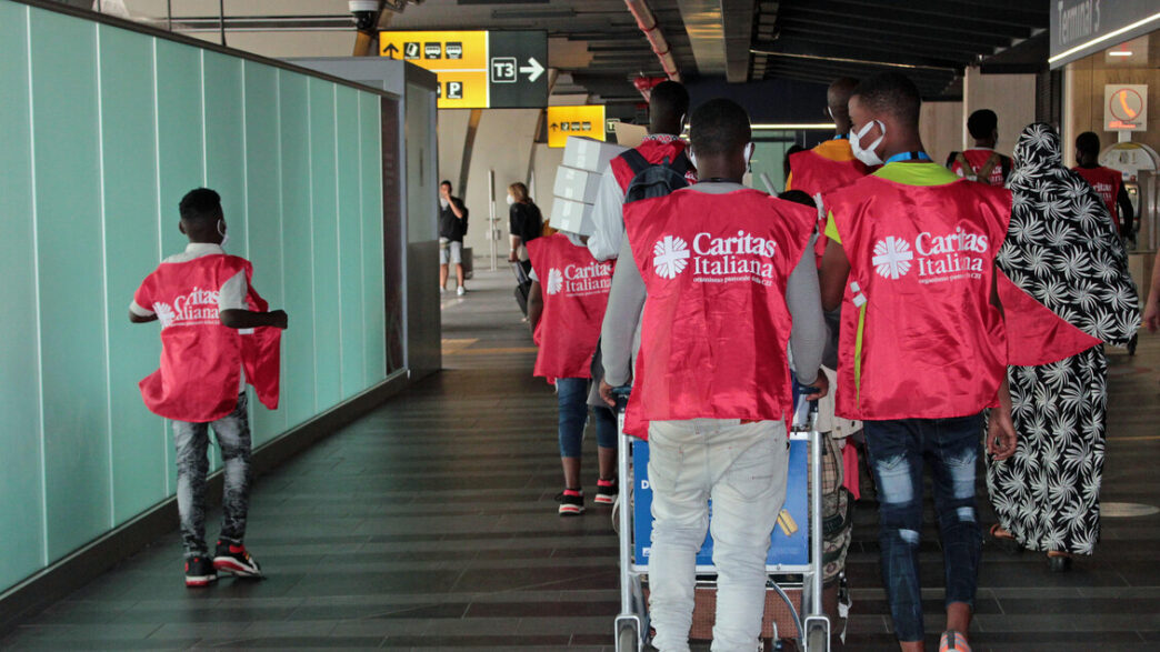 Caritas Italiana Richiama Le28099At