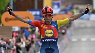 Carlos Verona Trionfa Nella 15