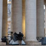 Cinquemila Croissant Distribuiti Ai Senza Fissa Dimora Di Roma Per Iniziativa Del Nuovo Papa Leone Xiv