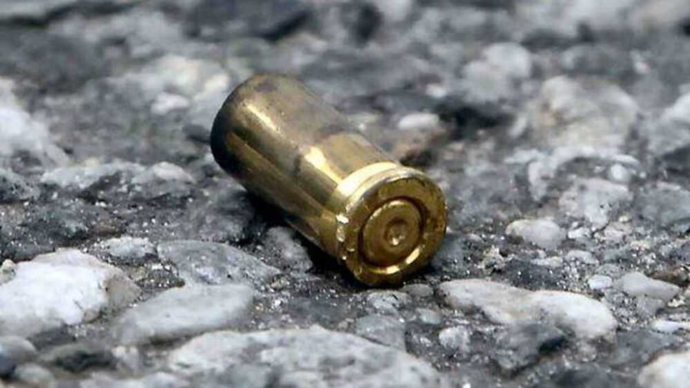 Colpo Di Pistola Esploso A Fon