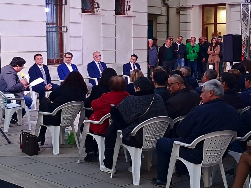 Confronto Tra I Candidati Sind