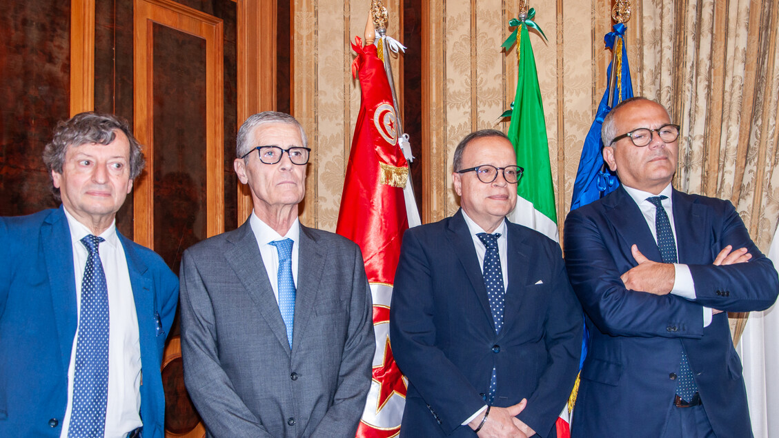 Confronto Tra La Regione Campa
