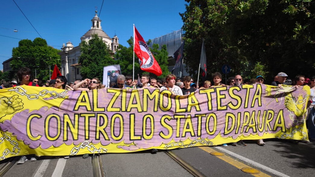 Corteo A Roma Contro Il Decret