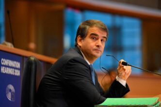 Cosc3Ac La Commissione Europea Pu