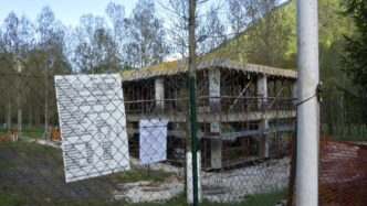 Costruzione Sospetta In Locali