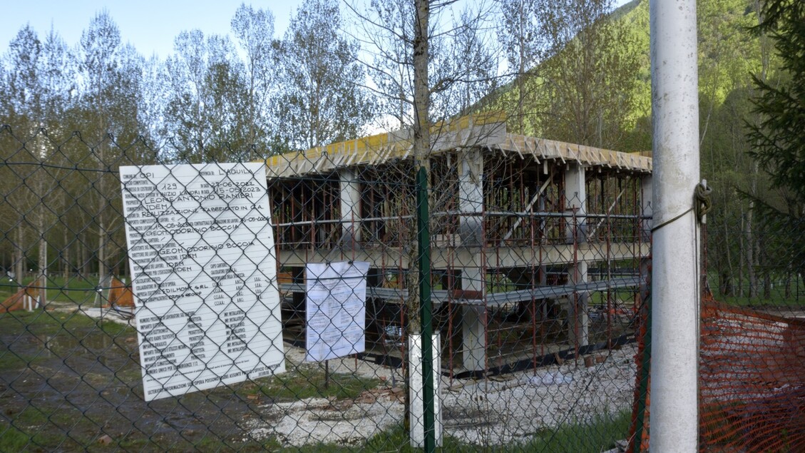 Costruzione Sospetta In Locali