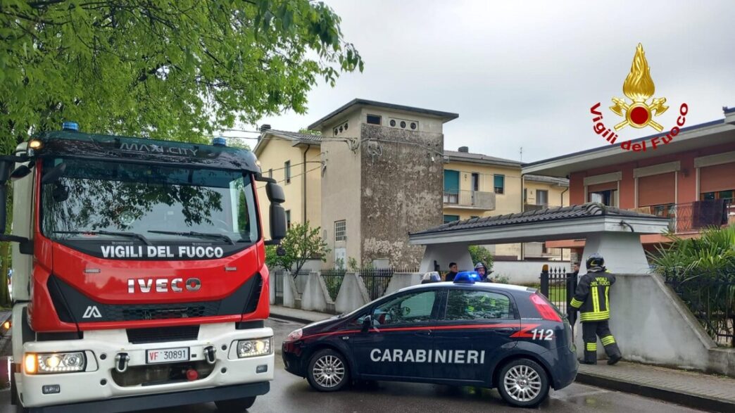 Crollo Di Parte Del Colonnato