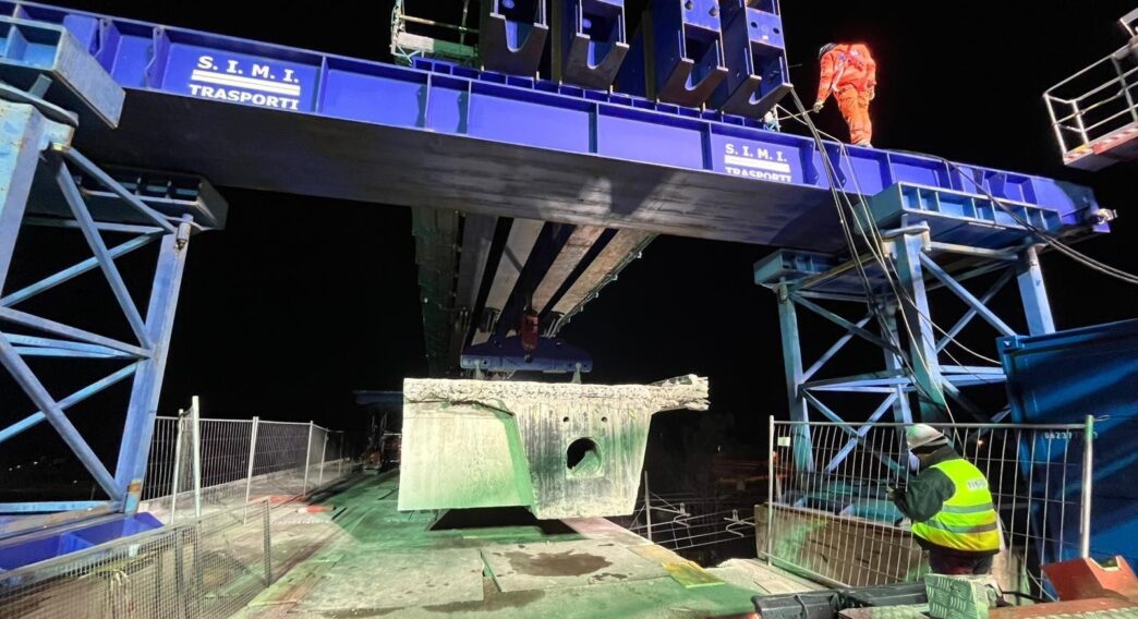 Demolizione Delle28099Ex Svincolo A