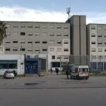 Detenuto Tenta Di Evadere Dal Carcere Di Secondigliano Arrampicandosi Sul Tetto: Scatta L’intervento Della Polizia Penitenziaria