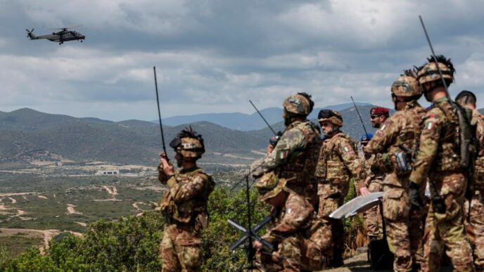 Difesa Nazionale E Autonomie R
