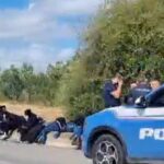 Dodici Migranti Minorenni Bloccati Sulla Palermo-Mazara Del Vallo Mentre Camminavano In Corsia Di Emergenza