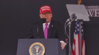 Donald Trump Annuncia Colloqui