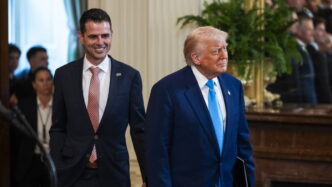 Donald Trump Elogia La Camera