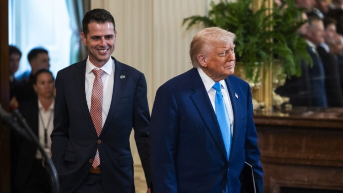 Donald Trump Elogia La Camera