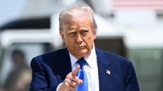 Donald Trump Promuove La Pace