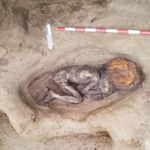 Donna Con Corpo E Corredo Funebre Perfettamente Conservati Scoperta Nel Sito Di Áspero In Perù