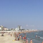 Donna Travolta Da Ruspa In Spiaggia A Pinarella Di Cervia: Morto Sul Colpo Durante Lavori Di Pulizia