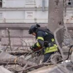 Drone Russo Colpisce Minibus A Sumy: Nove Morti E Feriti Fra I Civili Vicino Al Fronte