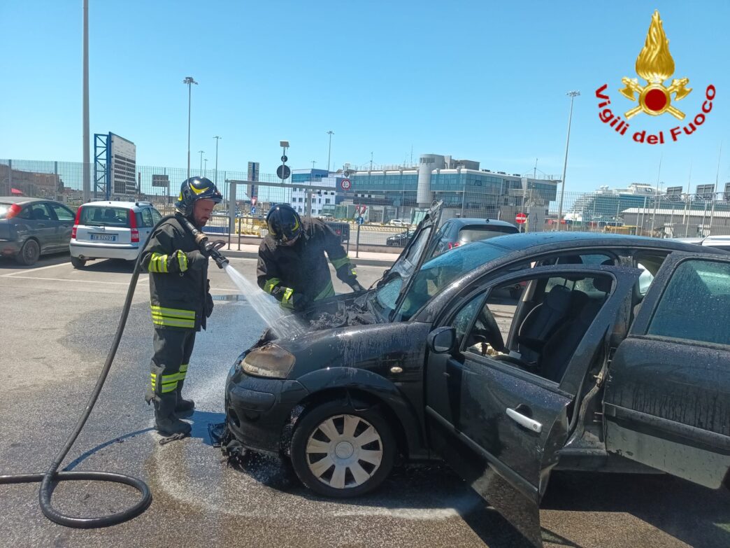 Due Incendi A Civitavecchia E