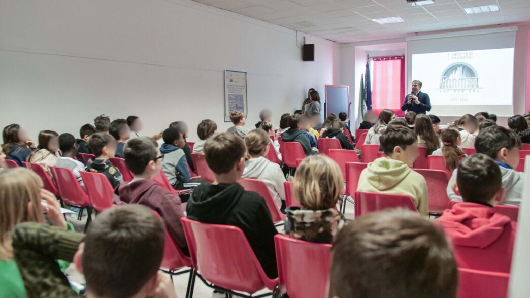 Duemila Studenti A Jesi Per La