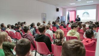 Duemila Studenti A Jesi Per La