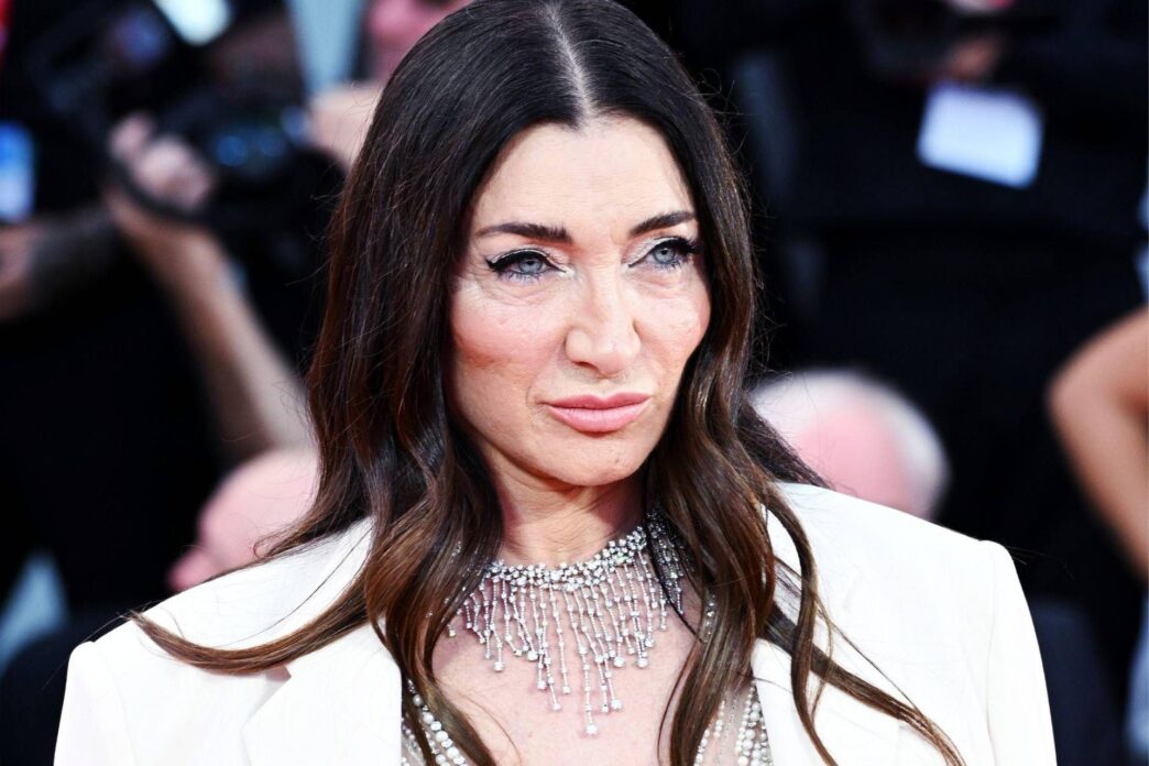 Elisabetta Franchi Investe Un