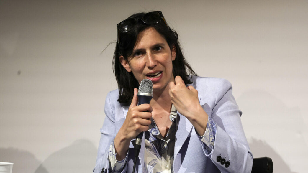 Elly Schlein A Villanuova Sull