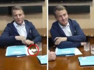 Emmanuel Macron Nel Mirino Per