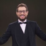 Enrico Papi Presenta Sarabanda Celebrity: Il Quiz Musicale Con Vip Torna Su Italia 1 Dal 25 Maggio