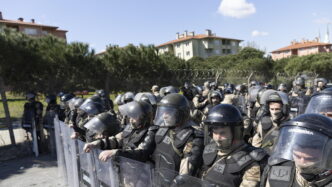 Fermati A Istanbul Per Il Prim
