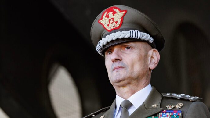 Generale Luciano Portolano E L