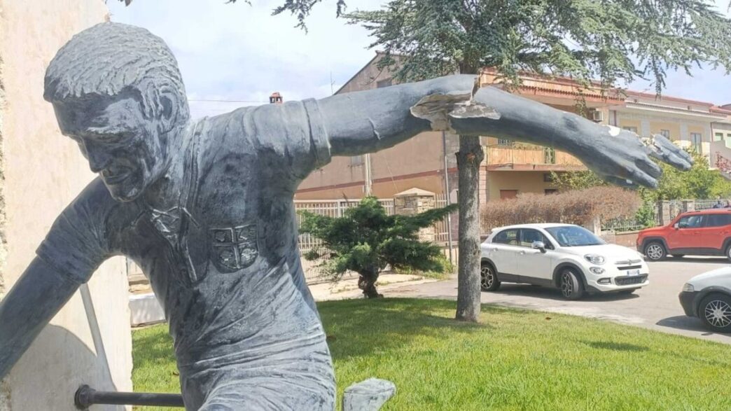 Giovane Ubriaco Danneggia La S
