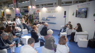 Il E28098Nuovo Celestinoe28099 Raccontat