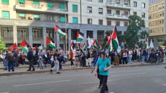 Il Corteo A Milano Chiede La F