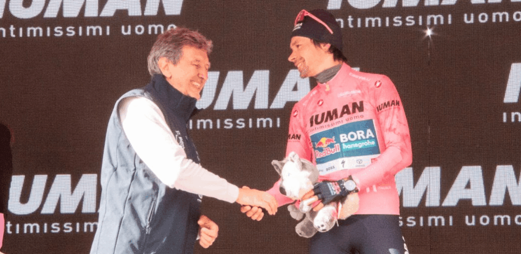 Il Giro De28099Italia Esalta I Paes